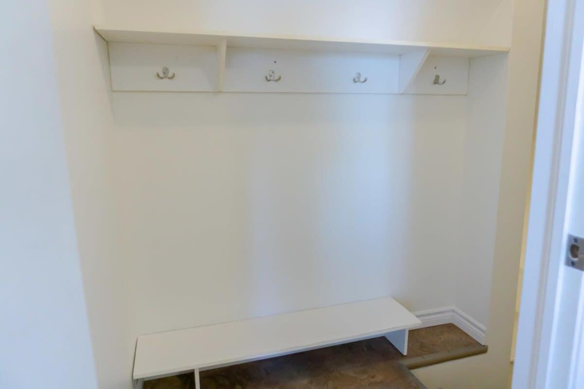 Amazing Location In Saint John 2 Bedroom Modern Parking New Kültér fotó